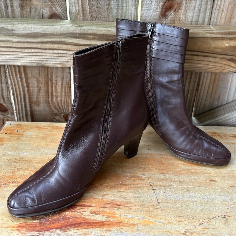 Amalfi by Rangoni Brown Leather Side Zip Stacked Cone Heel Boot Size 8M